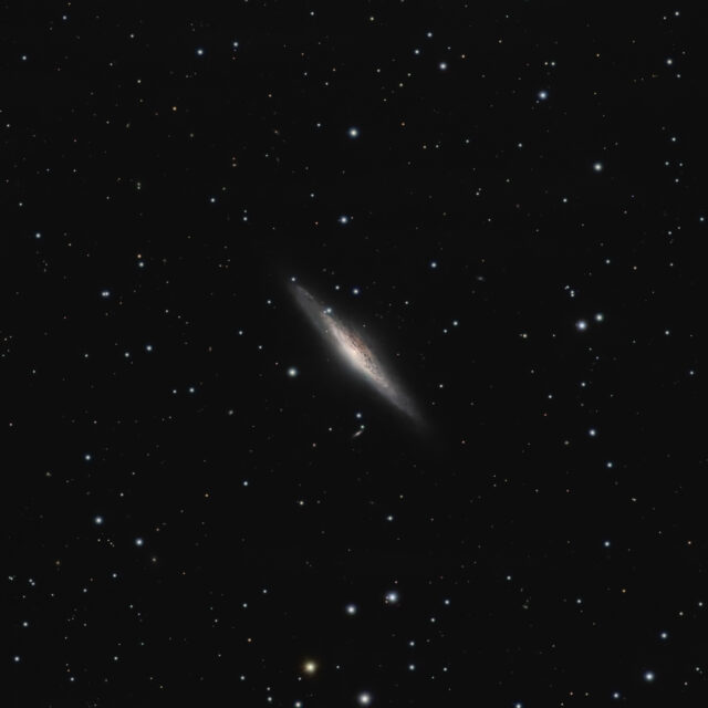 ngc 2683 galaxie de l'O.V.N.I.