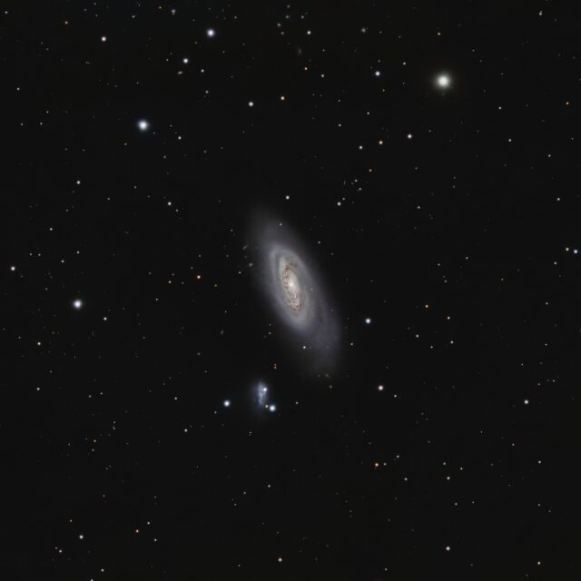 M90